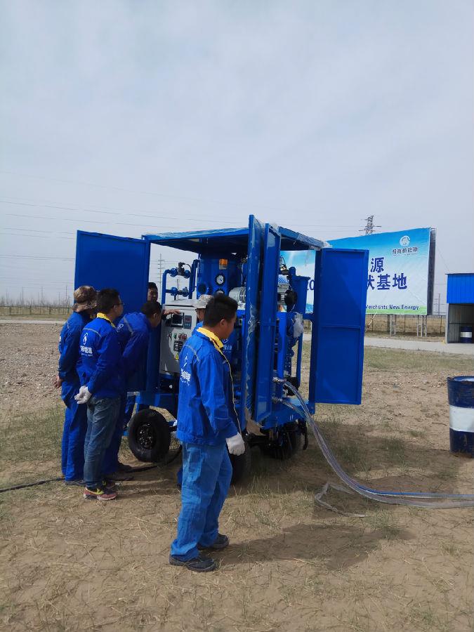 IMG_20170510_102436.jpg 西寧中利騰暉雙級真空濾油車現(xiàn)場調試圖片