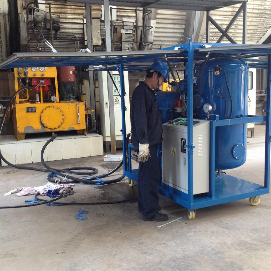 IMG_0392.JPG 濾油機(jī)現(xiàn)場(chǎng)交付