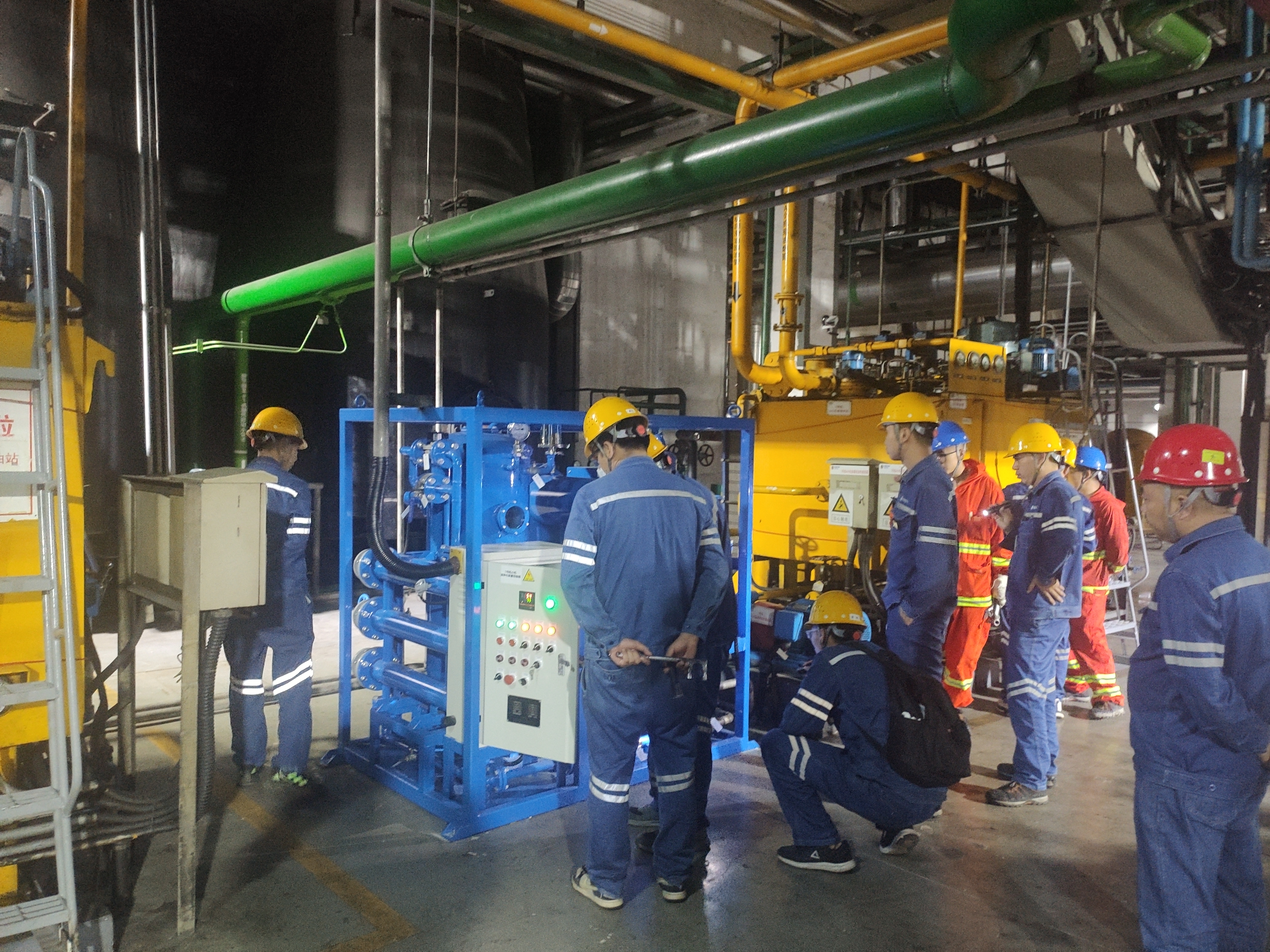 透平油真空聚結濾油機現場 透平油真空聚結濾油機現場